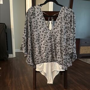 Pink Lily Holding On To Forever Black/Ivory Floral Short Sleeve Bodysuit